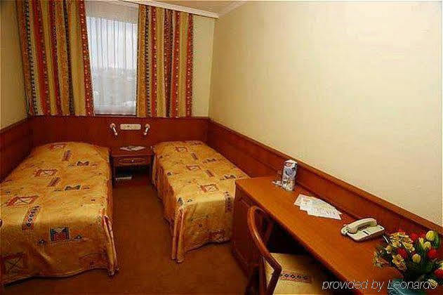ไอบิส สไตล์ บูดาเปสต์ ซิตี้เวสต์ Hotel ภายนอก รูปภาพ